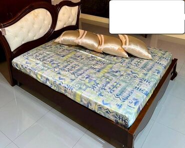 подушки спальные: Покрывало, размер 160 см х 200 см, для двух спальной кровати - Б/У -