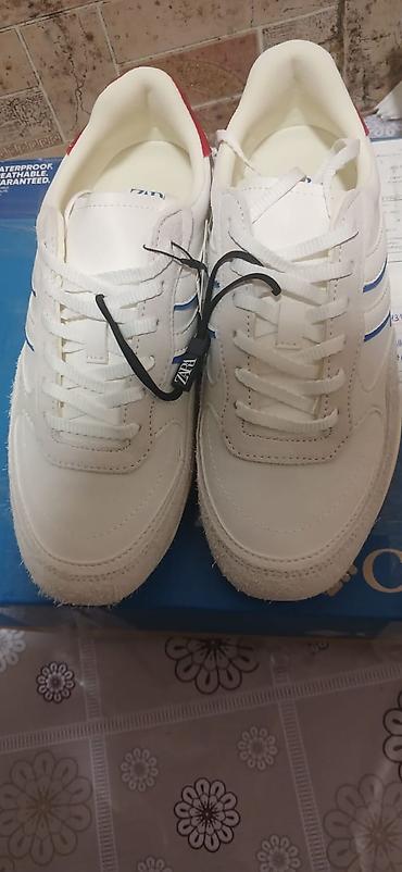 ağ krasofka: Zara, Ölçü: 36.5, rəng - Ağ, Yeni — 2