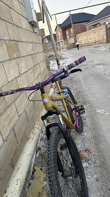 vesebetler: Dart/Street tərzli dağ velosipedi - Rəng: qızılı gövdə, bənövşəyi — 2
