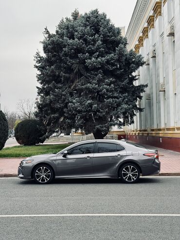 Toyota: Toyota Camry: 2018 г., 2.5 л, Бензин