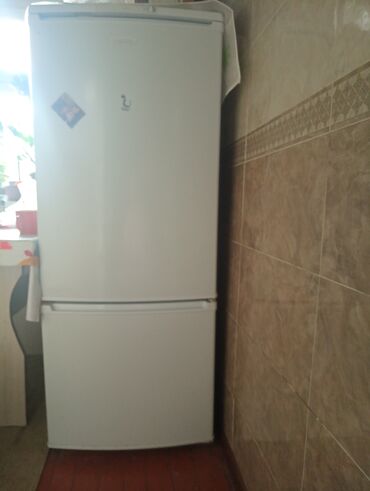 купить холодильник маленький: Холодильник Biryusa, Б/у, Двухкамерный