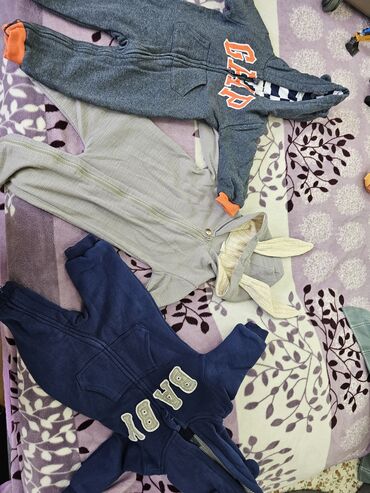 Другие детские вещи: Вещи на мальчика от рождения до 2х лет. за все вещи 5.000 сом + отдам — 3