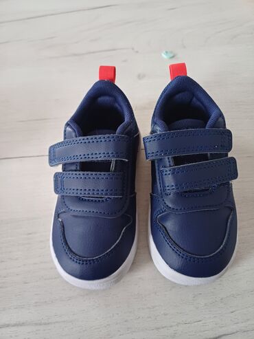 adidas superstar cizme za decu: Adidas, Veličina - 21