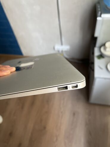 xiaomi ноутбук: Срочно! Ищем зарядку для Macbook Air. Напишите на вотсап или позвоните