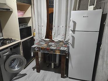 Mənzil kirayələyirəm: Kirayə verilir: Xüsusiyyətlər: - Dəhliz: güzgü; PVC qapılar; laminat -da lalafo.az — 10 Mənzil kirayələyirəm: Kirayə verilir: Xüsusiyyətlər: - Dəhliz: güzgü; PVC qapılar; laminat — 10