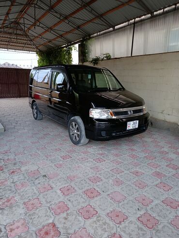 срочно срочно продам машину: Honda Stepwgn: 2003 г., 2 л, Автомат, Бензин, Вэн/Минивэн