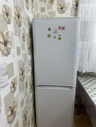 Другая техника для кухни: 2 двери Indesit Холодильник Продажа, цвет - Белый