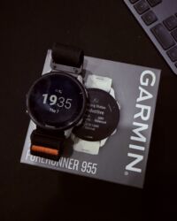 чесы смарт: Продаются б/у Garmin Forerunner 955. В отлично состоянии, коробка в