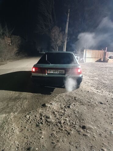 Mazda: Mazda 626: 1988 г., 2 л, Механика, Бензин, Хэтчбэк — 5