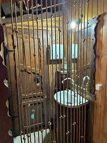 salon mebelleri: Xırdalan Heydər parkına yaxın pub 5 kabinet 1 i böyük, + zal — 2