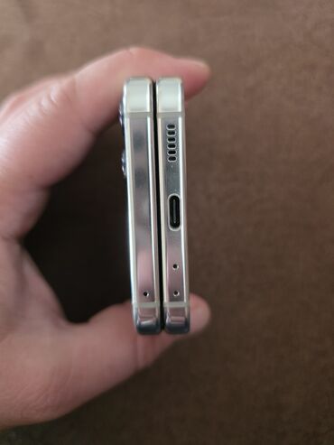 Samsung: Samsung Galaxy Z Flip 5, 256 GB, rəng - Ağ, Simsiz şarj -da lalafo.az — 6 Samsung: Samsung Galaxy Z Flip 5, 256 GB, rəng - Ağ, Simsiz şarj — 6