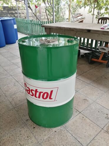 böyürtkən və moruq: Castrol birinci el cellek (208 litr) təzə