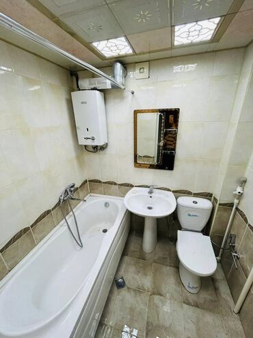 Uzunmüddətli kirayə mənzillər: İnşaatçılar metrosuna 5 dəqiqəlik məsafədə kontakt home yanı,5 mərtəbə — 8