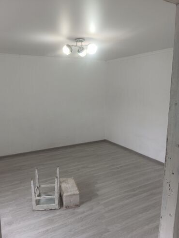 Долгосрочная аренда домов: 30 м², 2 комнаты, Утепленный, Бронированные двери, Парковка