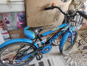 автобагажник для велосипеда: Синий хороший велосипед 
В подарок 2 гудка