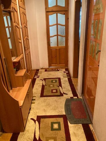 Köhnə tikili: Bakı, 3 otaqlı, Köhnə tikili, m. Xalqlar Dostluğu, 76 kv. m — 2