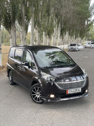 машина кейж: Honda Stepwgn: 2005 г., 2 л, Автомат, Бензин, Вэн/Минивэн