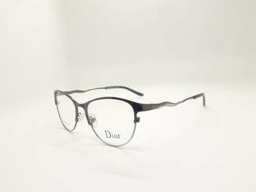 Eynəklər: Her nov optik eyneklerin sifarisi — 9