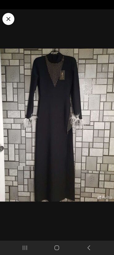 длинное черное платье с разрезом: Вечернее платье, Длинная модель, Трикотаж, С рукавами, Стразы, M (EU 38)
