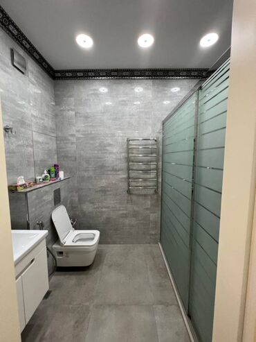 Uzunmüddətli kirayə mənzillər: Grand Hayat Yasayis Kompleksinde Bina-1de 2 otaq kiraye verilir. Evde — 15