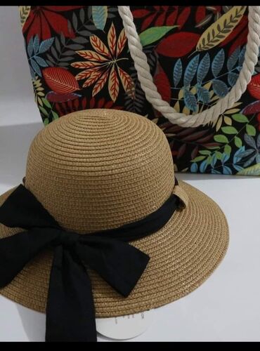 Šeširi: Predivan sesir .1600 din — 3