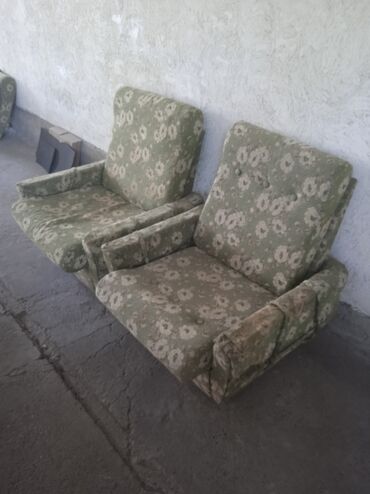 кресло для отдыха: Классикалык кресло, Колдонулган