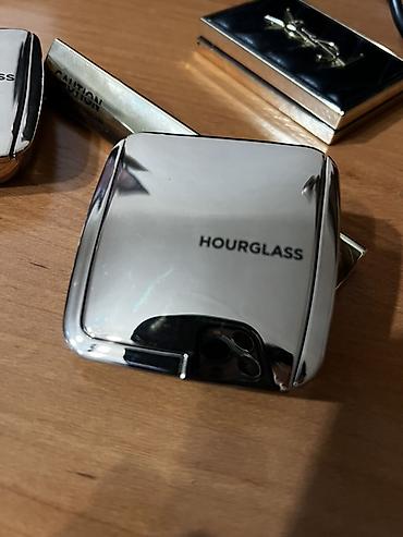 Hourglass Ambient Lighting Blush — оттенок Luminous Flush. 100%