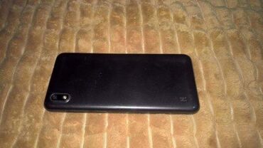 Mobilni telefoni: 1. Zte Blade A530 dual sim free napuko touch 2. Htc mobilni telefon — 3