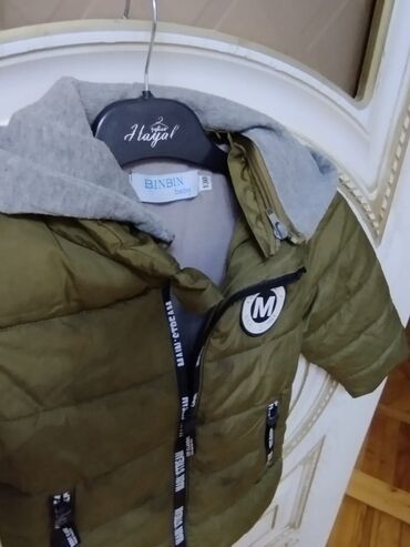 uşaq vratar əlcəkləri: Kurtka 5 yaş təzə dəyərindən aşagı satılır