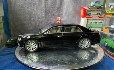 Avtomobil modelləri: Коллекционная модель Bentley Flying Spur W12 Diamond Black 2012 — 22
