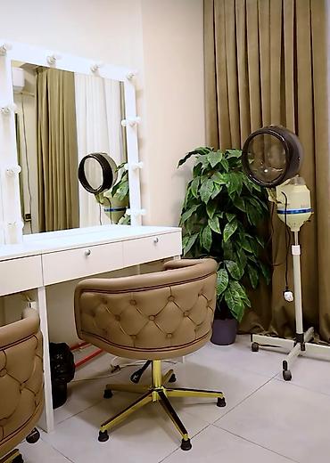 mebel satilir: 350 azn. Makeup güzgüsü və kreslo İkisidə yenidir Tək-tək də satış — 1