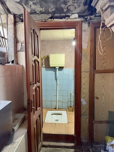 Uzunmüddətli kirayə mənzillər: Salam her bir şeraiti var evin heyet evidir istilik sistemi kombidir — 9