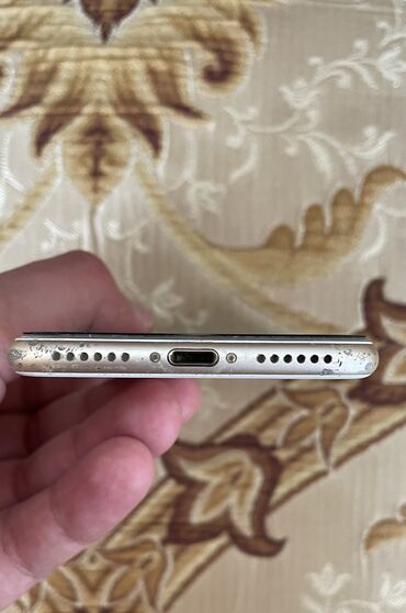 dubai variant iphone: IPhone 7, 32 GB, Gümüşü, Barmaq izi