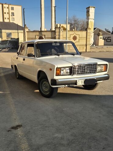 VAZ (LADA): VAZ (LADA) 2107: 1.6 l | 2008 il 27000 km Sedan