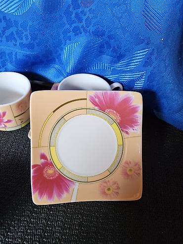 Kuhinjski setovi: Soljice nove porcelanske vintaz. Soljice komada 6 u ceni. Tacne — 14
