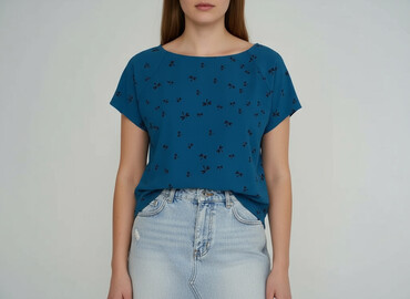 t shirty z baskinką: Жіноча блуза, розмір L