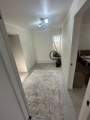 Продажа коттеджей и домов: Маевкадан 4 болмолуу үй сатылат, абалы жакшы сүрөттөгүдөй, удобства — 9