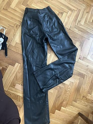 muske gleznjace: ZARA Crne pantalone od veštačke kože, klasičan kroj sa ravnim — 2