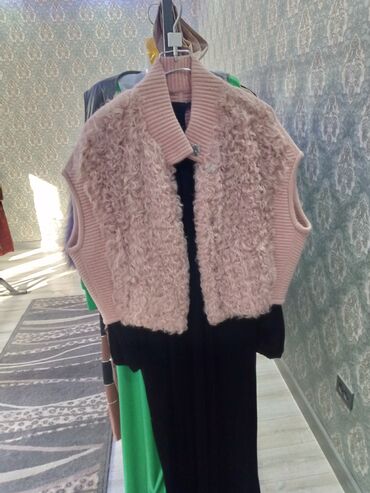 Шубы: Женские изделия из меха с поперечной полосой - Варианты — 11