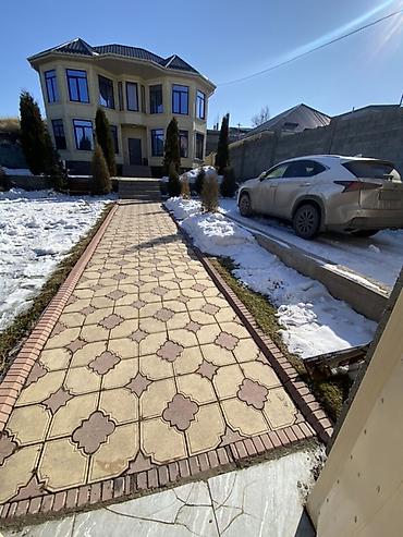 село беш кунгой: 6 комнат и более, 240 м², Бишкек — 2