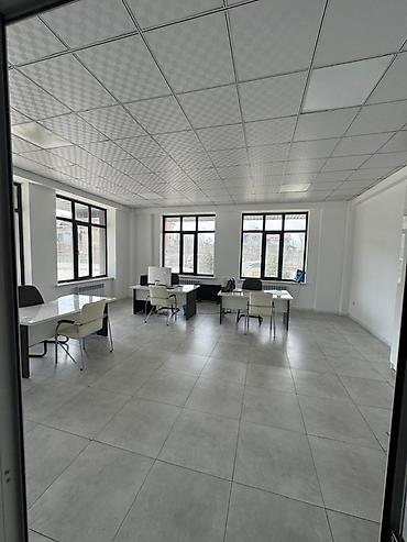 Сдаю The entire office: Сдаю IT company, 160 м², В жилом комплексе, С ремонтом, 1 линия, С отдельным входом, С юридическим адресом at lalafo.kg Сдаю The entire office: Сдаю IT company, 160 м², В жилом комплексе, С ремонтом, 1 линия, С отдельным входом, С юридическим адресом