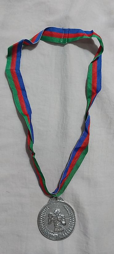 İdman kubokları və medalları: Boks medal dəsti - Rənglər: qızıl, gümüş, bürünc - Dizayn: Hər iki — 5