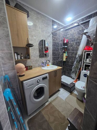 срочно продаю квартиру аламедин базар: 1 бөлмө, 33 кв. м, Элитка, 3 кабат, Евроремонт