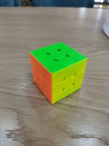 Кубик Рубик жи есть