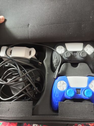 продажа playstation 4: Продаю свою приставку ПС5 слим почти не играл в комплекте два