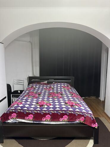 двухспальный кроват: Кровать, Б/у