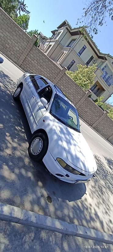 Mitsubishi: Mitsubishi Galant: 1993 г., 2 л, Механика, Бензин, Хэтчбэк at lalafo.kg — 2 Mitsubishi: Mitsubishi Galant: 1993 г., 2 л, Механика, Бензин, Хэтчбэк — 2