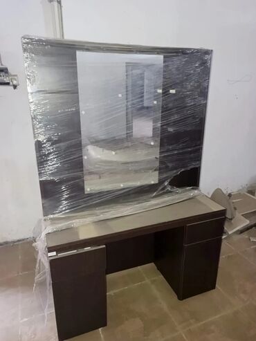 белый офисный стол: Vizaj/duxovoy masa dəsti – güzgülü - Geniş masa və iri ölçülü