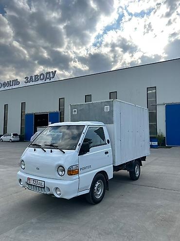 жиби бетон: Жеңил жүк ташуучу унаа, Hyundai, Стандарт, 1ге чейин т, Колдонулган — 2