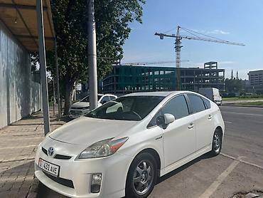 Toyota: Toyota Prius: 2011 г., 1.8 л, Вариатор, Гибрид, Хэтчбэк — 3
